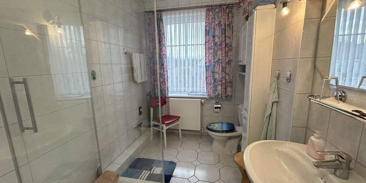 Einfamilienhaus Neubukow - 8 Zimmer, 210 m&sup2;, 298.500&euro; | Angebot:25675695