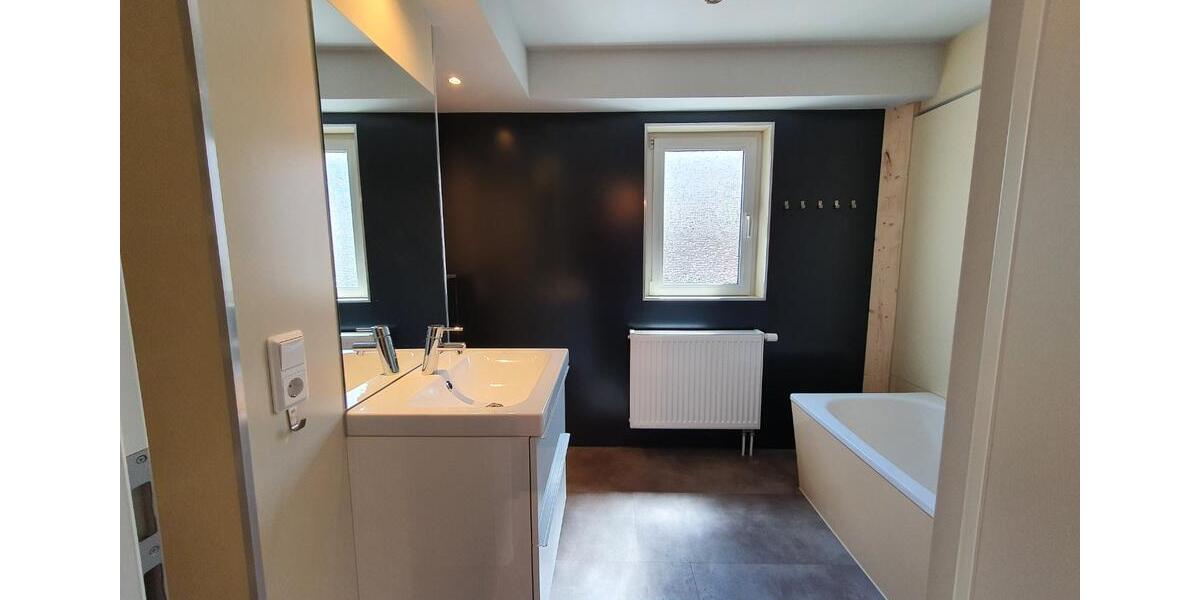 Einfamilienhaus Ruhla - 6 Zimmer, 180 m&sup2;, 950&euro; | Angebot:25608035