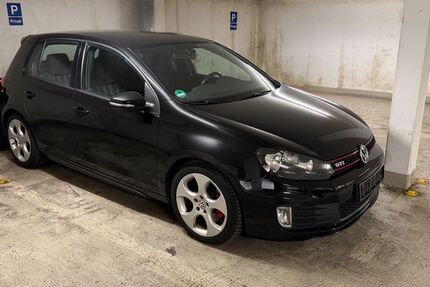 VW Golf 133.421 km 8.199 &euro; Lübeck 23556