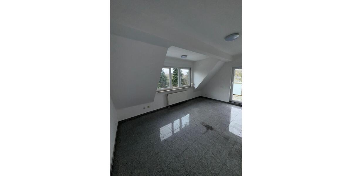 Dachgeschoßwohnung Dortmund Mengede - 3.5 Zimmer, 80 m&sup2;, 800&euro; | Angebot:26317744