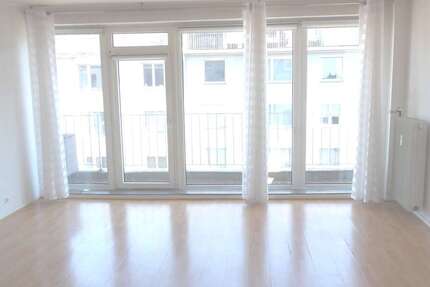Wohnung Düsseldorf Stadtmitte - 1 Zimmer, 34 m&sup2;, 400&euro; | Angebot:26683526