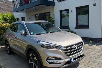 Hyundai TUCSON 99.980 km 12.995 &euro; Minden 32425