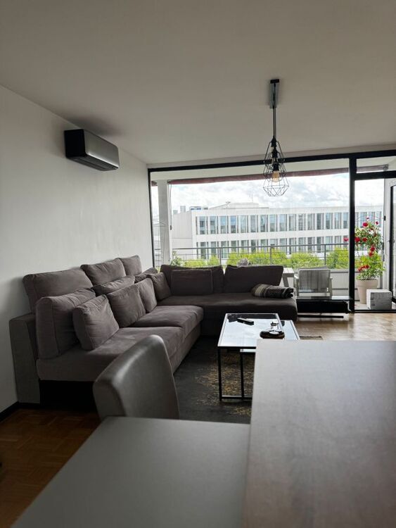 Provisionsfrei* Stilvolle 4-Zimmer Eigentumswohnung mit dem Blick über die Dächer von Düsseldorf-Golzheim
