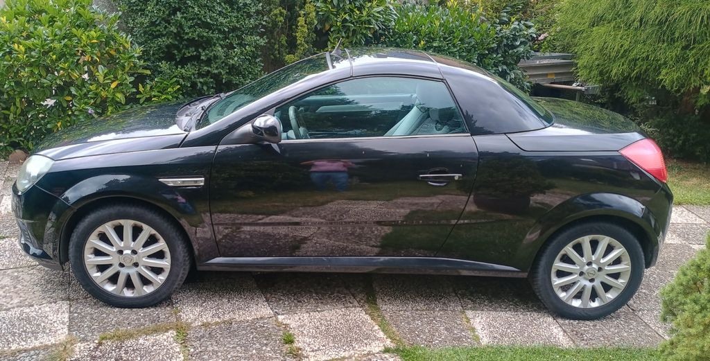 Opel Tigra 159.000 km 2.000 &euro; Stapelfeld 22145