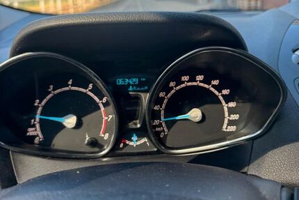 Ford Tourneo Courier 63.460 km 9.000 &euro; Berlin 14199