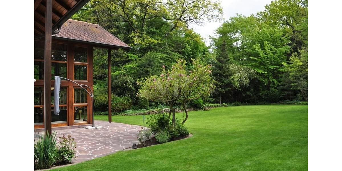 Villa Fürth Atzenhof - 9 Zimmer, 315 m&sup2;, 3.500&euro; | Angebot:24757698