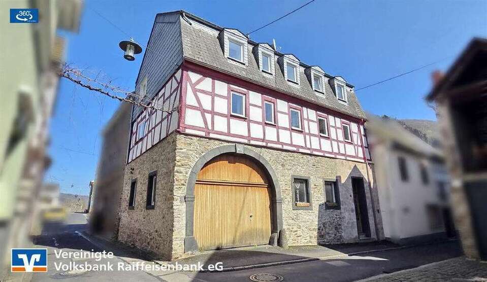 Haus zum Kaufen in Moselkern 189.000 € 150 m²