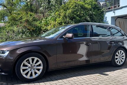 Audi A4 153.000 km 11.150 &euro; Zeitlofs 97799