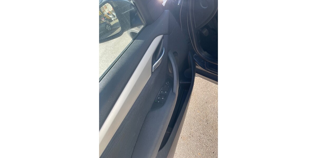 BMW X1 150.000 km 8.100 € München 80313