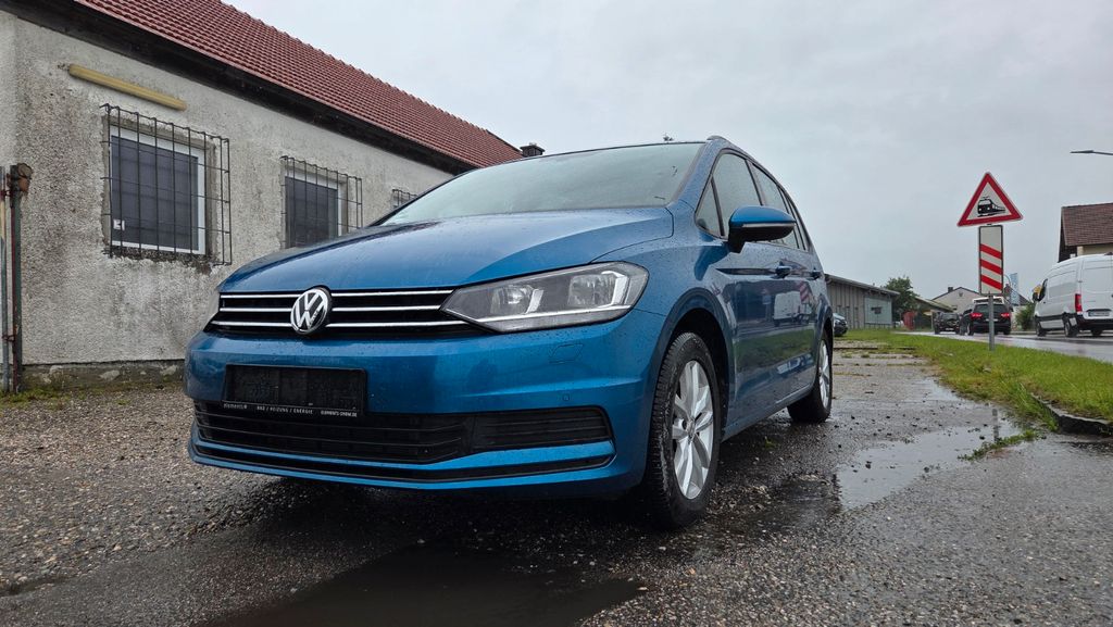 VW Touran 198.800 km 11.900 &euro; Burgkirchen 84508