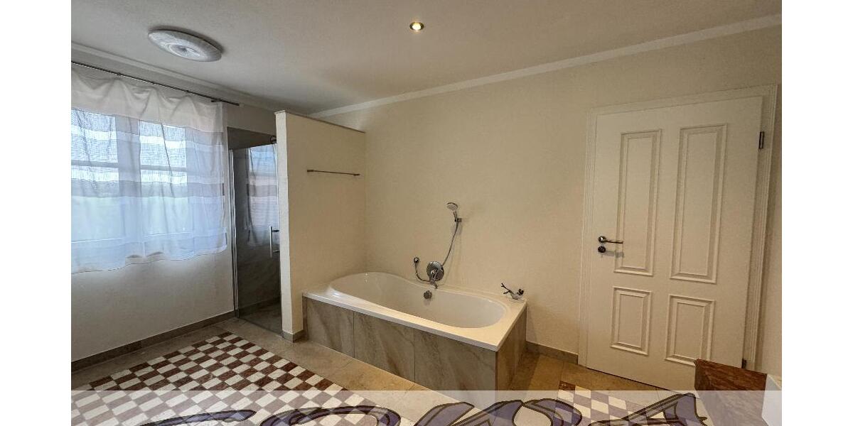 Traumhafte Villa im Toskana-Stil - Ein Objekt von Ihrem Immobilienpartner SOWA Immobilien und Finanzen - Villa Rennertshofen | Angebot:26299732