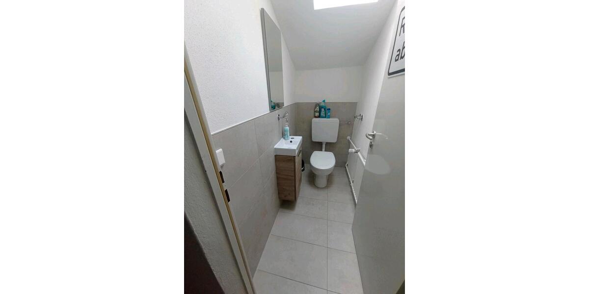 Etagenwohnung Ingolstadt - 7 Zimmer, 208 m&sup2;, 410&euro; | Angebot:26403657