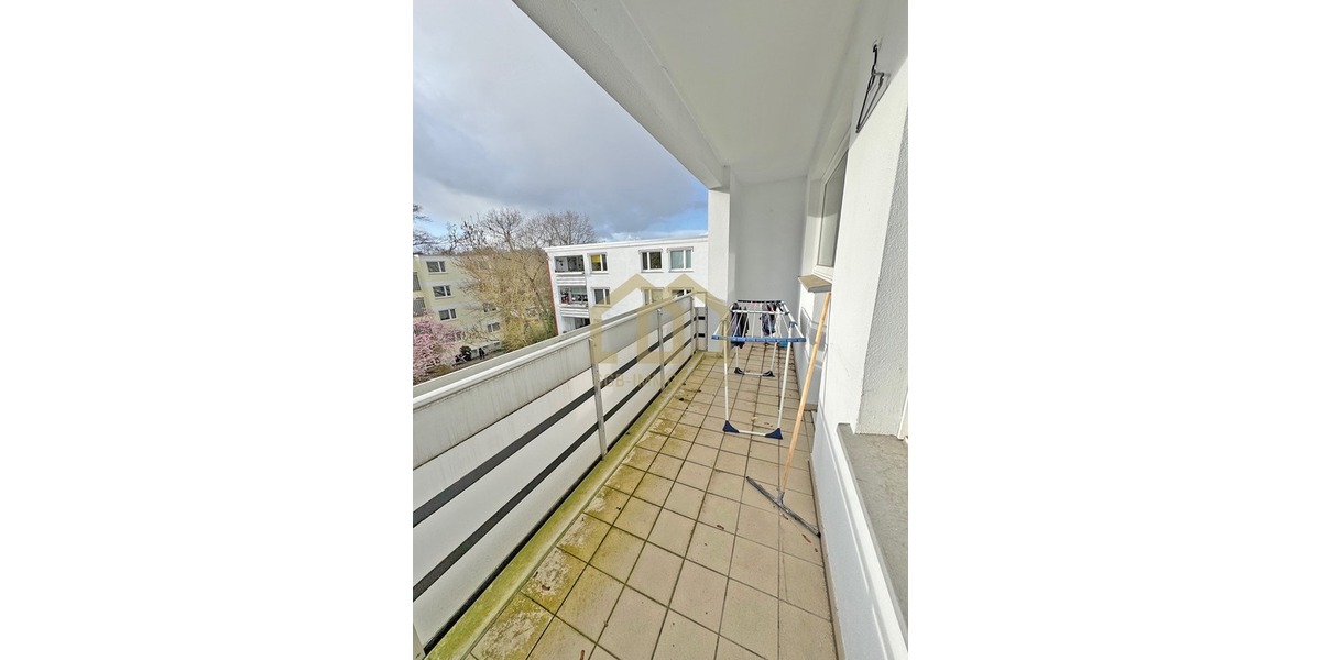 Solide Kapitalanlage (7% Rendite): Vermietete 3-Zimmer-Wohnung + Balkon in ruhiger Lage (Erbpacht) - Dachgeschoßwohnung Bremen Huchting | Angebot:26635005
