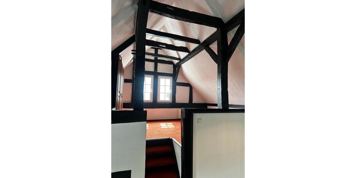 Einfamilienhaus Reichshof - 1 Zimmer, 95 m&sup2;, 1.350&euro; | Angebot:26224839