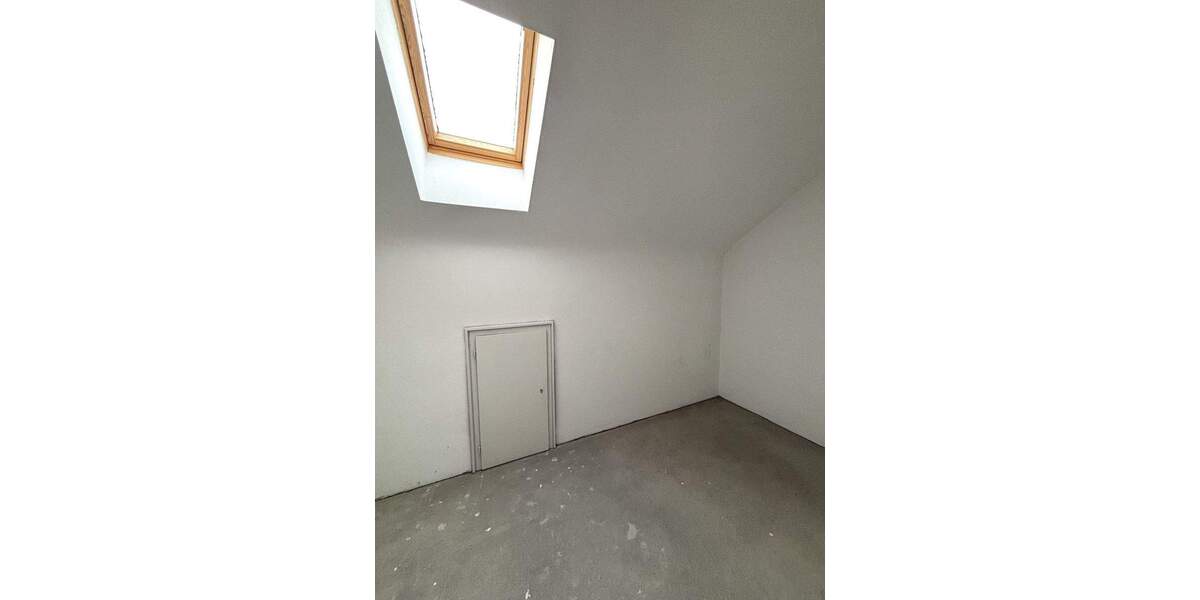 Reihenmittelhaus Mannheim Lindenhof - 7 Zimmer, 203 m&sup2;, 870.000&euro; | Angebot:25037798