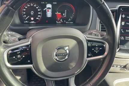 Volvo XC90 127.000 km 36.400 &euro; München 81925