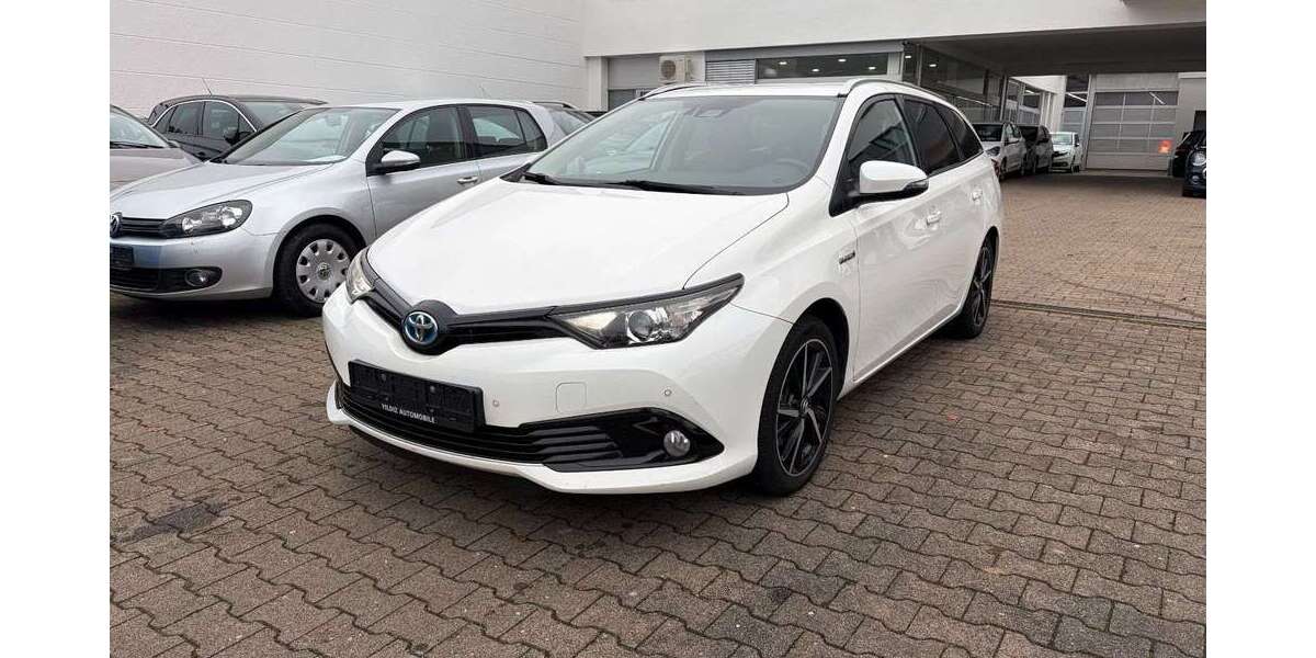 Toyota Auris 117.023 km 13.995 &euro; Stuttgart 70597