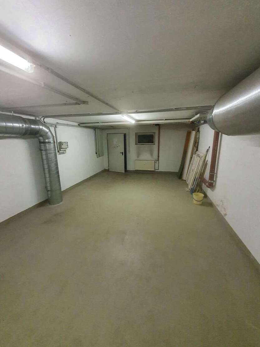 Halle in Jena 20.000 € 37.78 m² zimmer