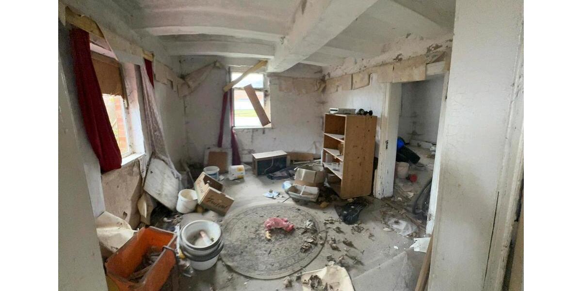 Einfamilienhaus Sondershausen - 8 Zimmer, 120 m&sup2;, 22.800&euro; | Angebot:23360012