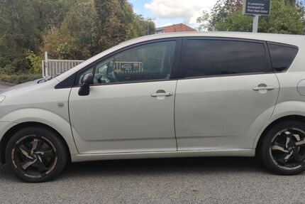 Toyota Corolla Verso 254.000 km 3.500 &euro; Frankfurt am Main 65933
