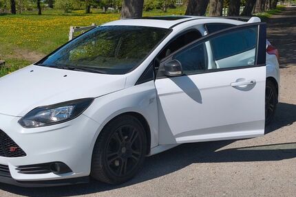 Ford Focus 155.000 km 10.750 &euro; Kisdorf, Holstein 24629