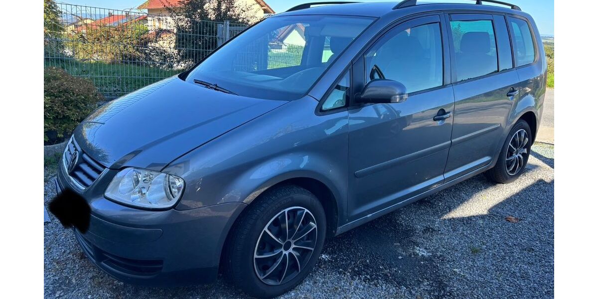 VW Touran 303.000 km 1.000 &euro; Künzing 94550