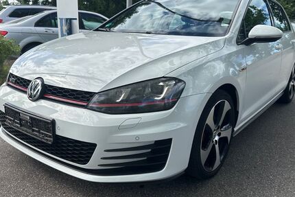 VW Golf 113.012 km 13.390 &euro; Saarbrücken 66117