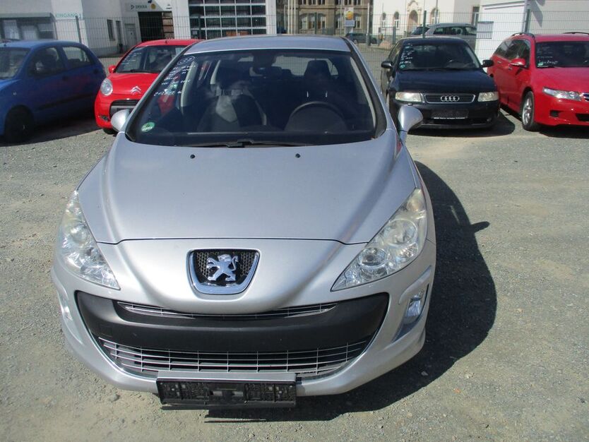 Peugeot 308 217.812 km 1.499 € Plauen 08523