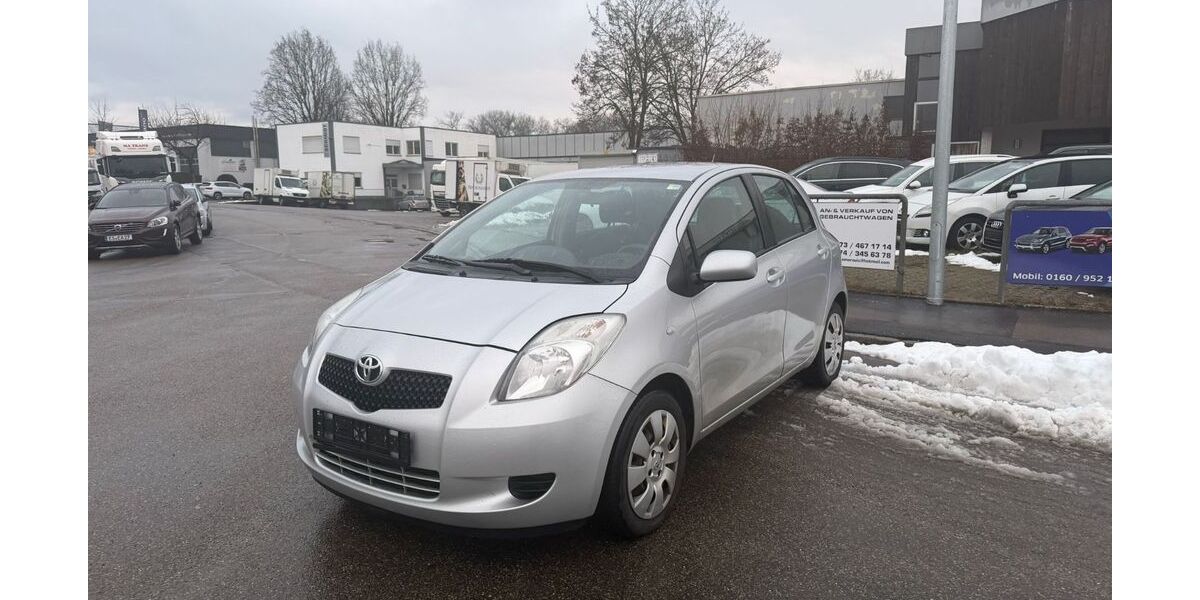 Toyota Yaris 147.000 km 2.950 &euro; Wendlingen 73240