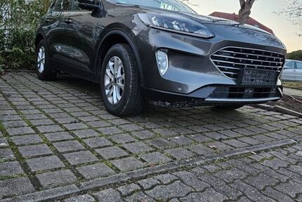 Ford Kuga 77.000 km 20.899 &euro; Germersheim 76726