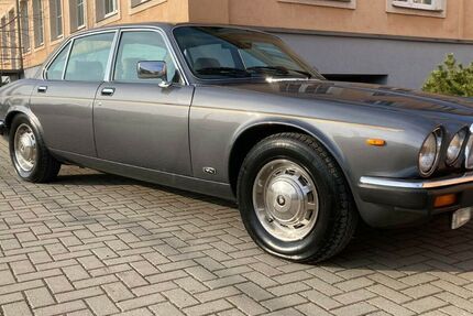 Jaguar XJ12 106.783 km 12.222 &euro; Dresden 01159