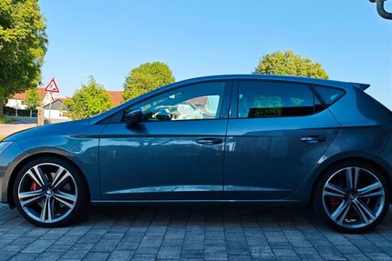 Seat Leon 111.000 km 16.200 &euro; Langquaid 84085