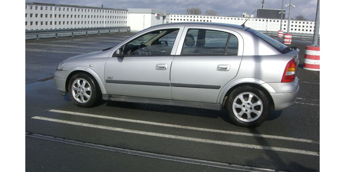 Opel Astra 173.400 km 2.790 &euro; Berlin 13435
