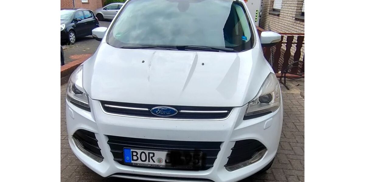 Ford Kuga 127.000 km 8.999 &euro; Borken 46325