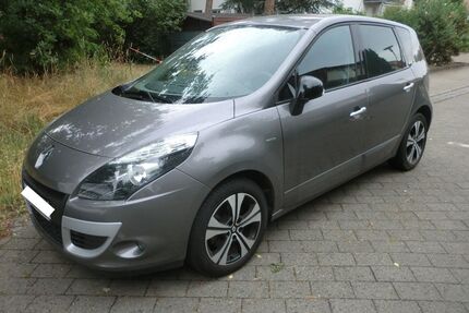 Renault Scenic 74.000 km 6.500 &euro; Dessau-Roßlau 06847