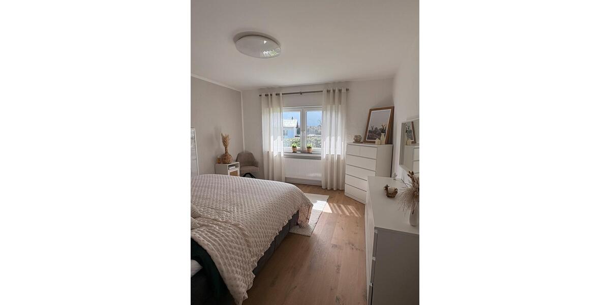 Bungalow Kirn - 4 Zimmer, 125 m&sup2;, 1.550&euro; | Angebot:25980400