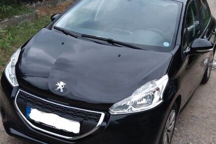 Peugeot 208 148.000 km 3.700 &euro; Zell 93199