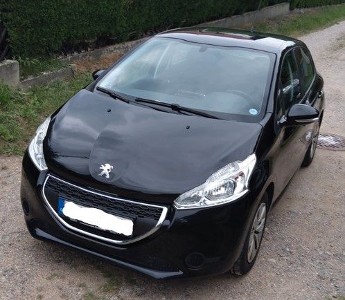 Peugeot 208 148.000 km 3.700 &euro; Zell 93199