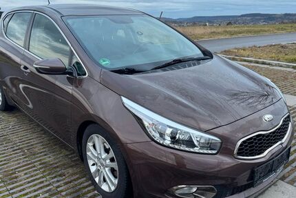 Kia ceed / Ceed 180.000 km 5.990 &euro; Öhringen 74613