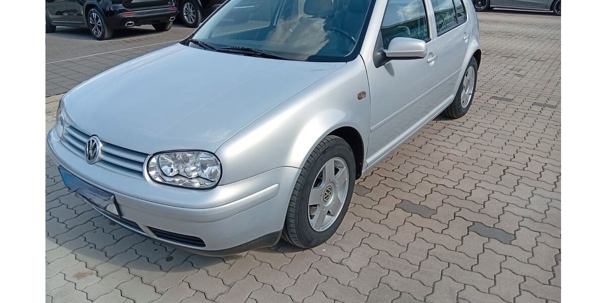 VW Golf 96.500 km 3.900 &euro; Niestetal 34266
