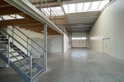 Halle in Westerstede 4.950 € 755 m² zimmer