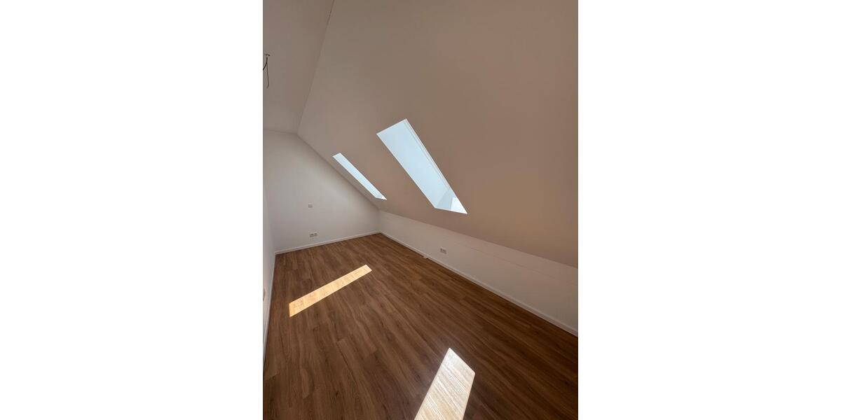 Maisonettenwohnung Langquaid - 4 Zimmer, 82 m&sup2;, 1.170&euro; | Angebot:26677652