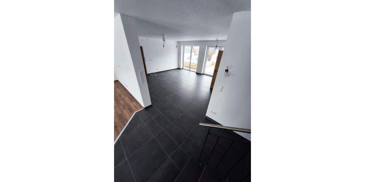 Einfamilienhaus Igensdorf Pettensiedel - 1 Zimmer, 240 m&sup2;, 2.200&euro; | Angebot:25140505