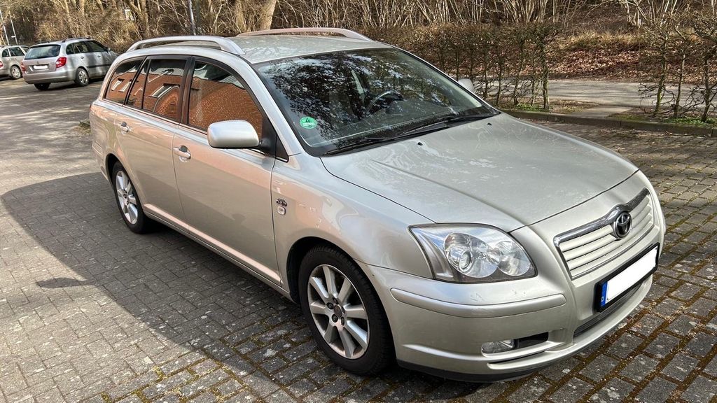 Toyota Avensis 206.155 km 1.970 &euro; Lübeck 23566