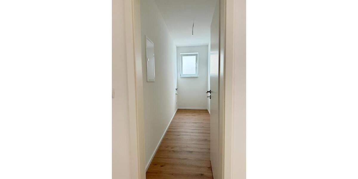 Erdgeschoßwohnung Großmaischeid - 3 Zimmer, 90 m&sup2;, 1.360&euro; | Angebot:26647776