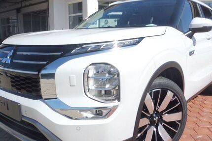 Mitsubishi Outlander 1.768 km 41.980 &euro; Hofkirchen Ortsteil Pirka 94544