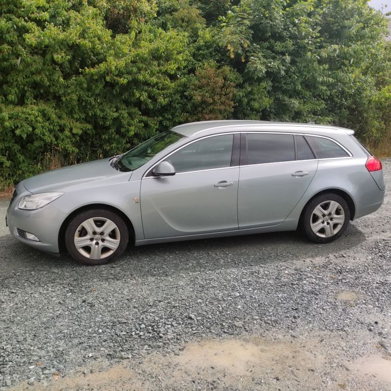 Opel Insignia 137.600 km 4.100 € Naila 95119