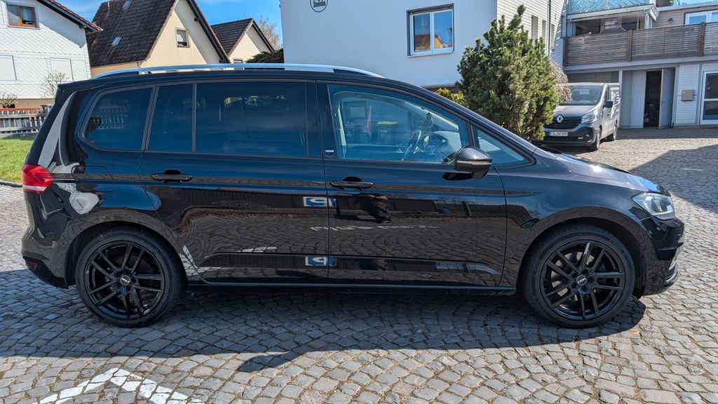 VW Touran 148.000 km 13.500 &euro; Hirzenhain 63697