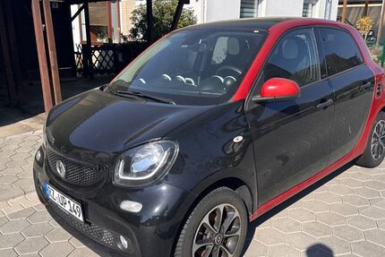 Smart ForFour 130.824 km 5.555 &euro; Hamburg 21037