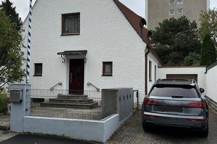 Freistehendes Einfamilienhaus mit Garten in München-Hadern 6 zimmer